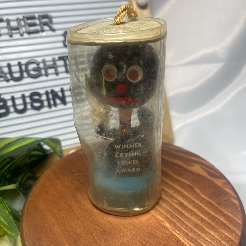 Vintage Winner Crying Towel Award Figurine
